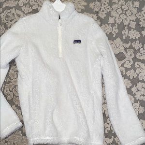 White patagonia quarter zip